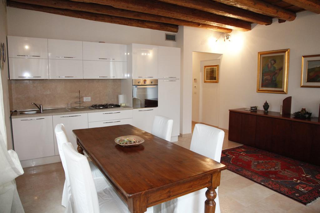 Centre 2 Bedroom Flat Verona Eksteriør bilde