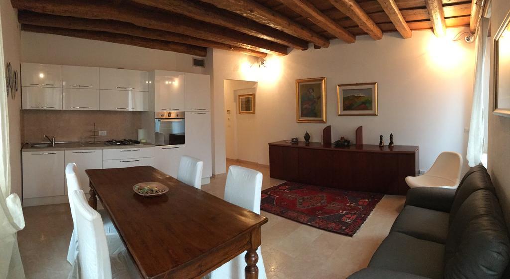 Centre 2 Bedroom Flat Verona Eksteriør bilde